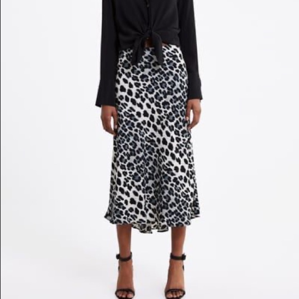 Zara leopard midi skirt, size L